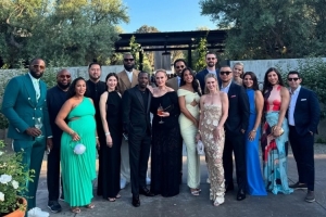 发现半岛体育-乐福晒与詹姆斯 追梦 富保罗等度假 并一起打高尔夫