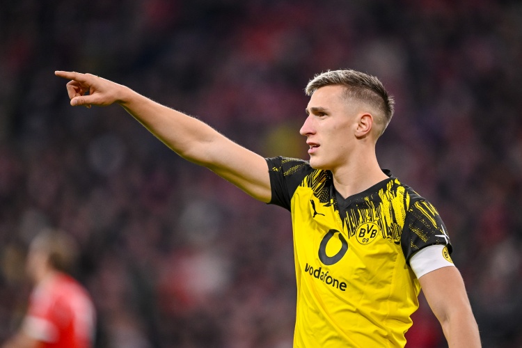 发现半岛体育-图片报：拜仁高层赫内斯和鲁梅尼格均支持签下施洛特贝克